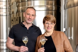 Champagne Alain NAVARRE - 4th Generation: Marjorie and Arnaud Vrayet